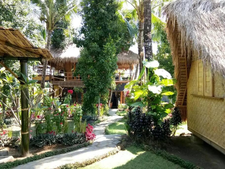 Eco Hut By Valley And 7 Waterfalls Ambengan Экстерьер фото