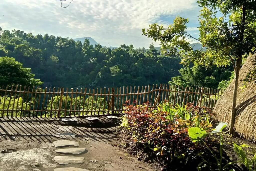 Eco Hut By Valley And 7 Waterfalls Ambengan Экстерьер фото
